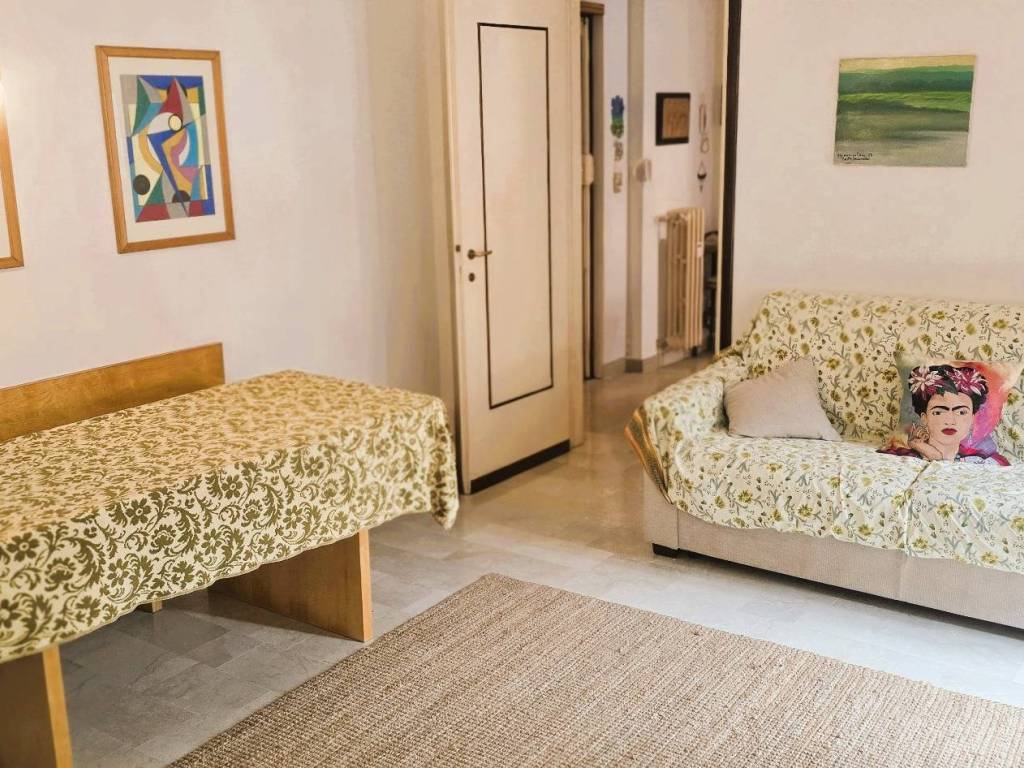 Appartamento a Laveno-mombello in Piazza Vittorio Veneto, 16 - Foto 3