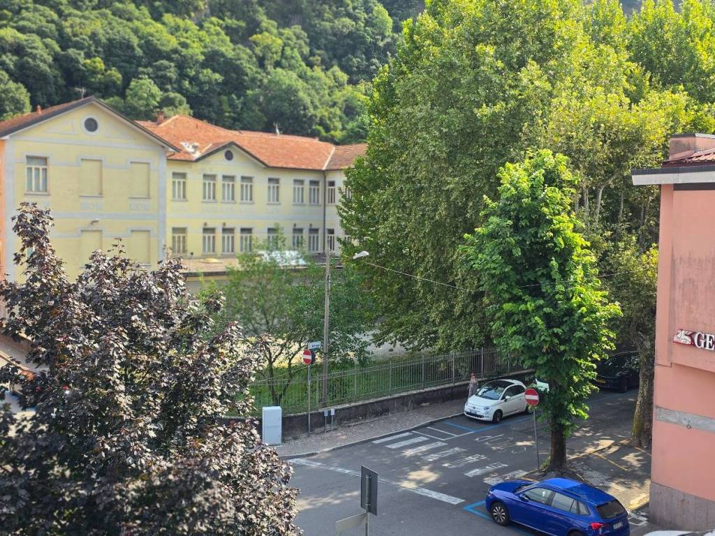 Appartamento a Laveno-mombello in Piazza Vittorio Veneto, 16 - Foto 5