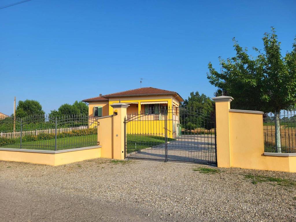 Villa a Roccabianca in Strada Cinta Fossa - Foto 3