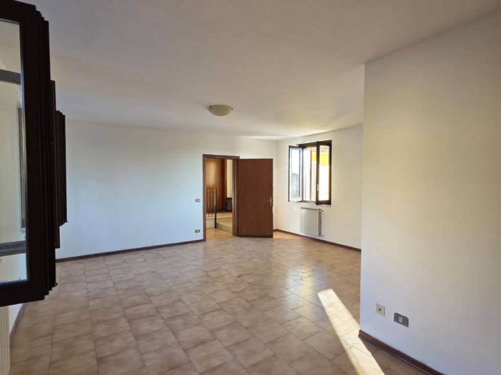Appartamento a Cremona in Via Casalmaggiore, 261 - Foto 3