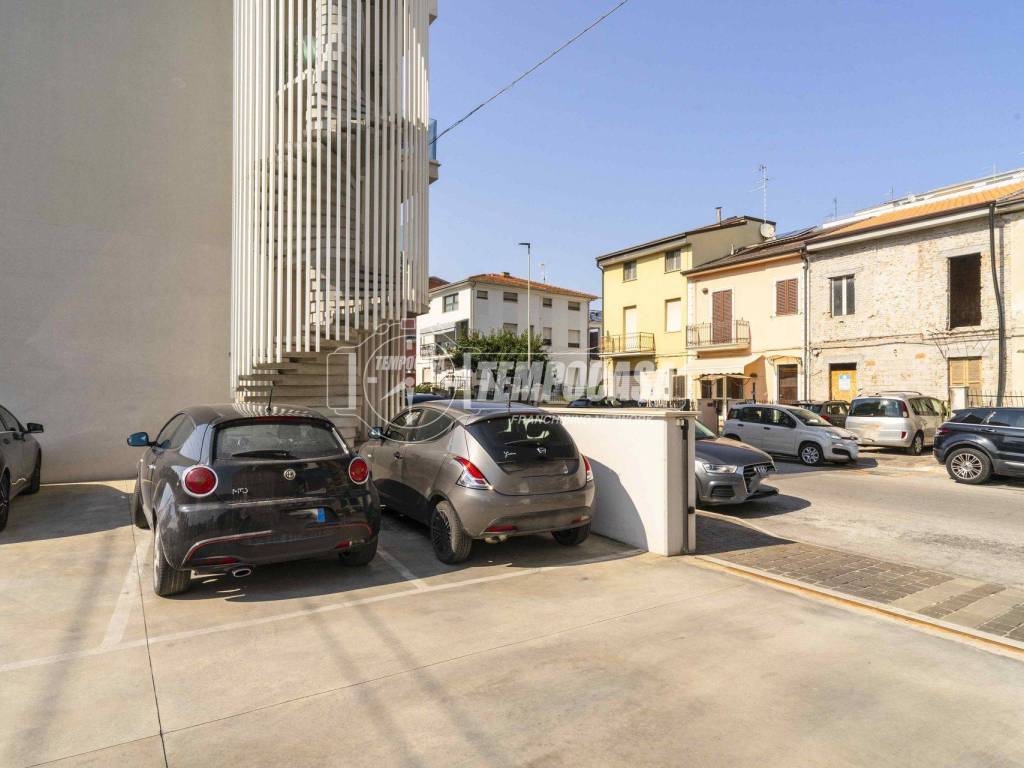Appartamento a Civitanova marche in Via Regina Elena, 186 - Foto 3