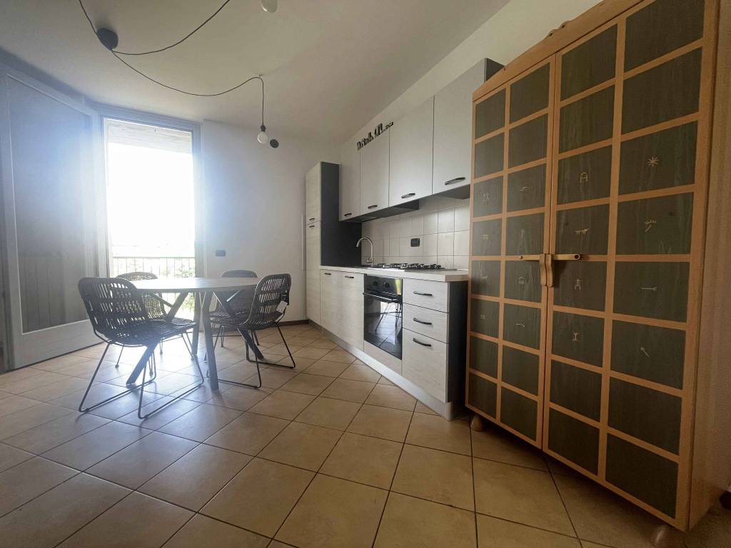 Appartamento a Sesto calende in Via Golasecca - Foto 2
