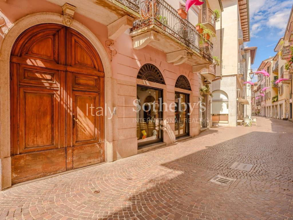 Appartamento a Arona in Via Camillo Benso Conte di Cavour - Foto 3