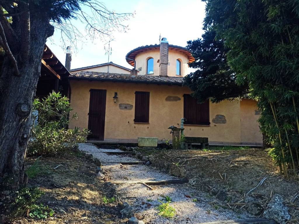 Villa a Castiglione del lago in Località Pineta - Foto 3