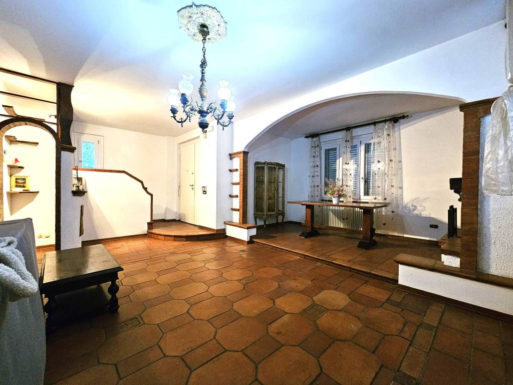 Villa a Castelfranco piandisco in Via Pietro Mascagni - Foto 4
