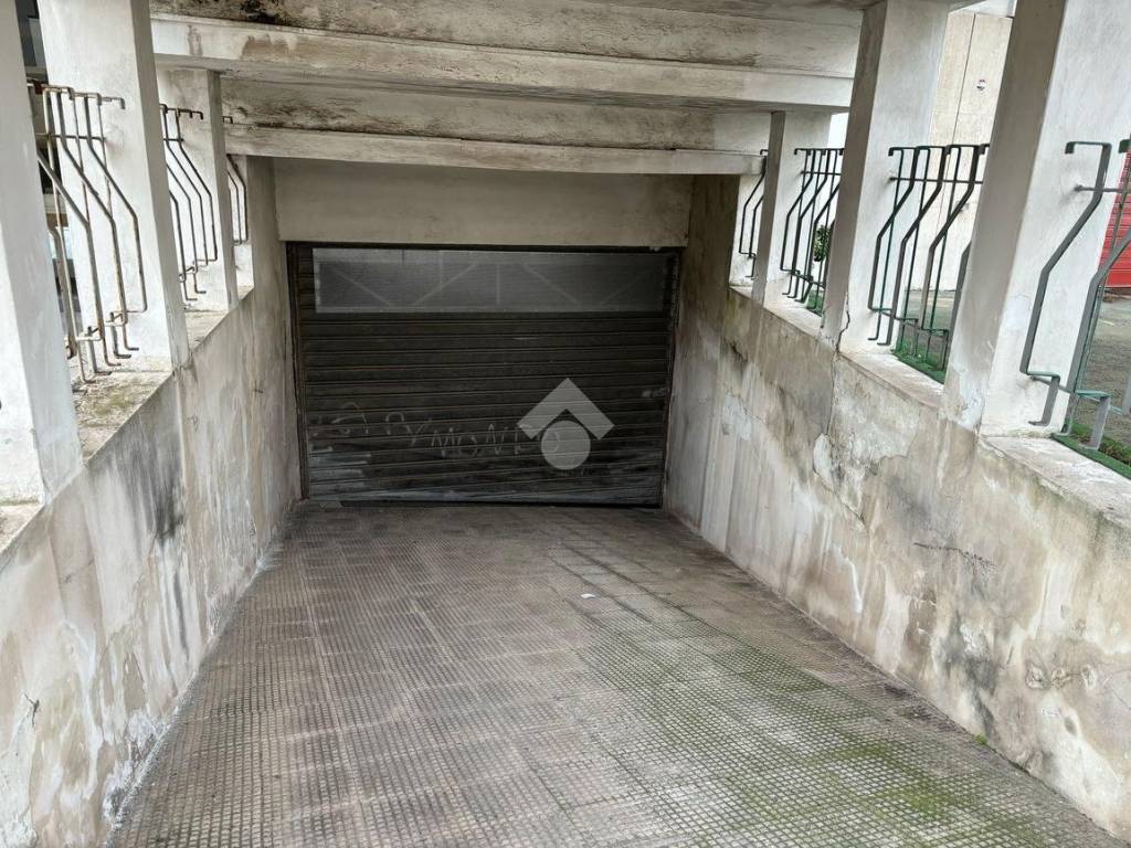 Box / garage a Lecce in viale Leopardi, 25 - Foto 2