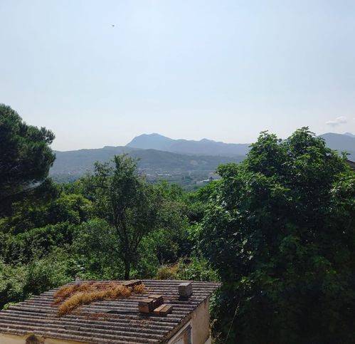 Villa a Avellino in Via San Salvatore 84 - Foto 4