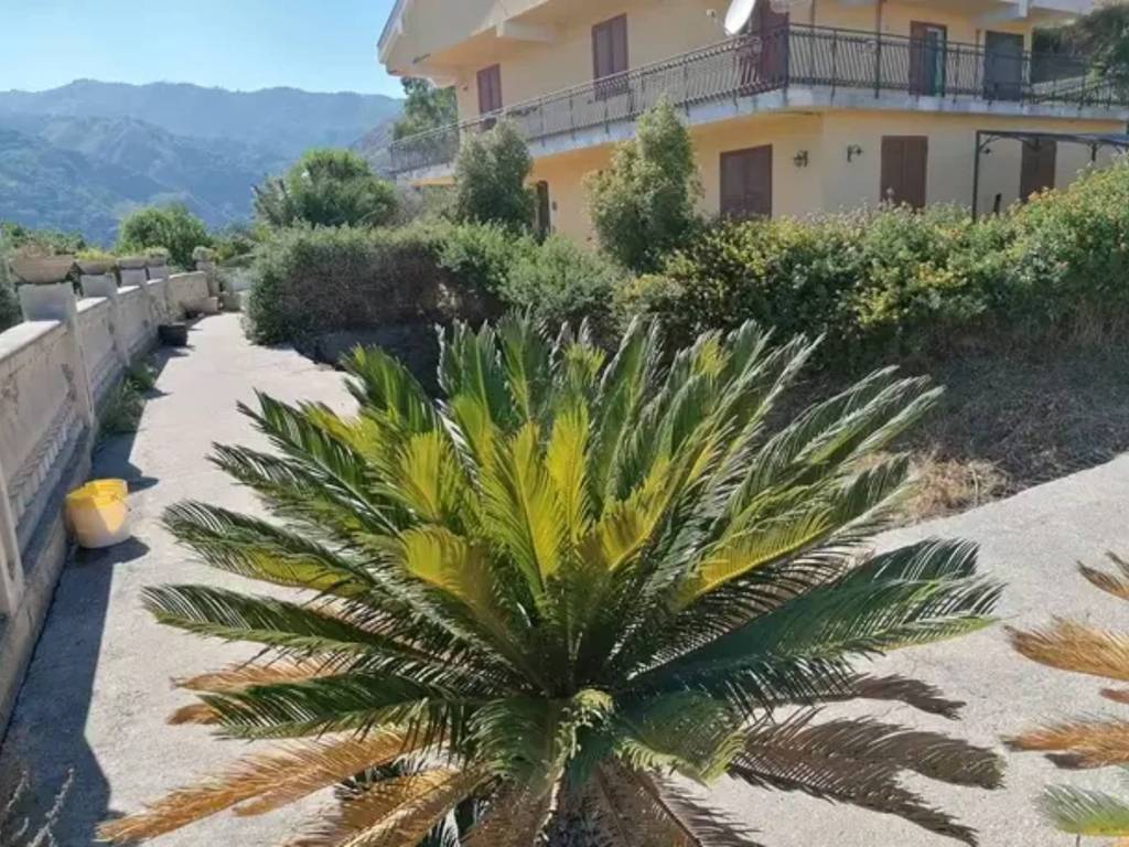 Appartamento a Messina in Via Polveriera - Foto 2