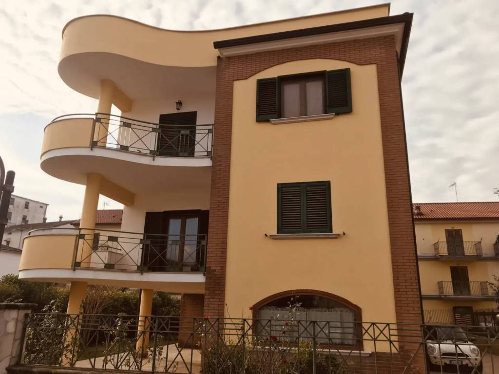 Villa a Telese terme in Via Botteghelle - Foto 2