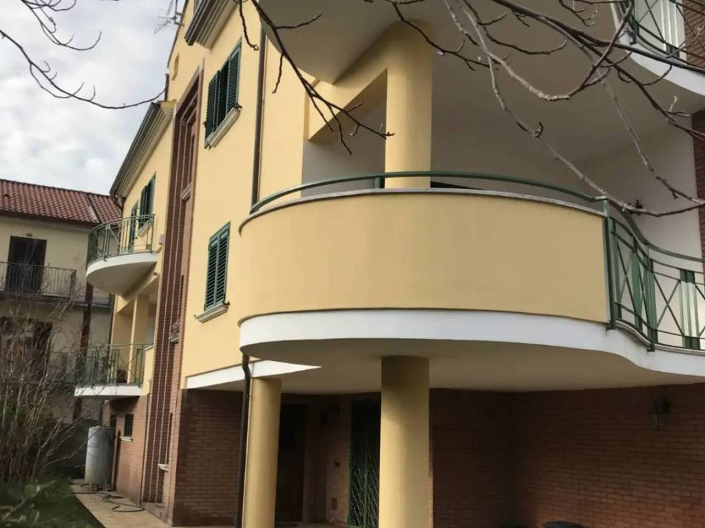 Villa a Telese terme in Via Botteghelle - Foto 3