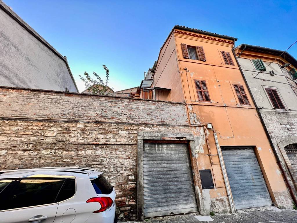 Casa indipendente a Fabriano in VIA RAMELLI - Foto 3