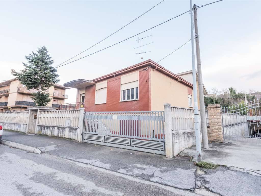 Villa a Montesilvano in VIA VESTINA, 405 - Foto 2