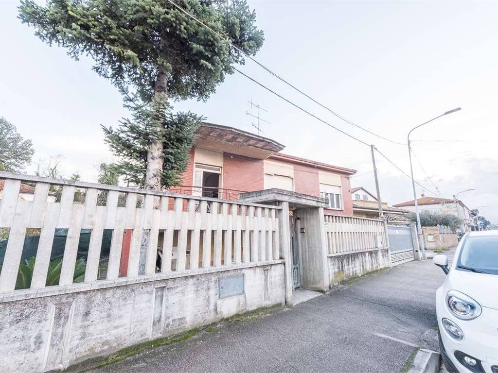 Villa a Montesilvano in VIA VESTINA, 405 - Foto 3