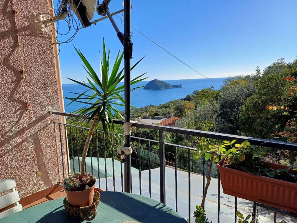 Villa a Alassio in Via Privata Angelo Vigo, 107 - Foto 2