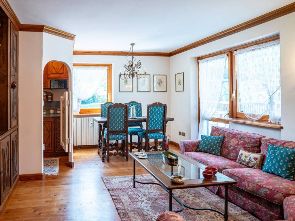 Appartamento a Courmayeur in Via delle Volpi, 13 - Foto 2