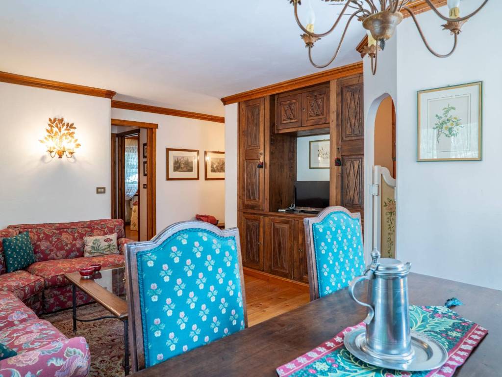 Appartamento a Courmayeur in Via delle Volpi, 13 - Foto 3