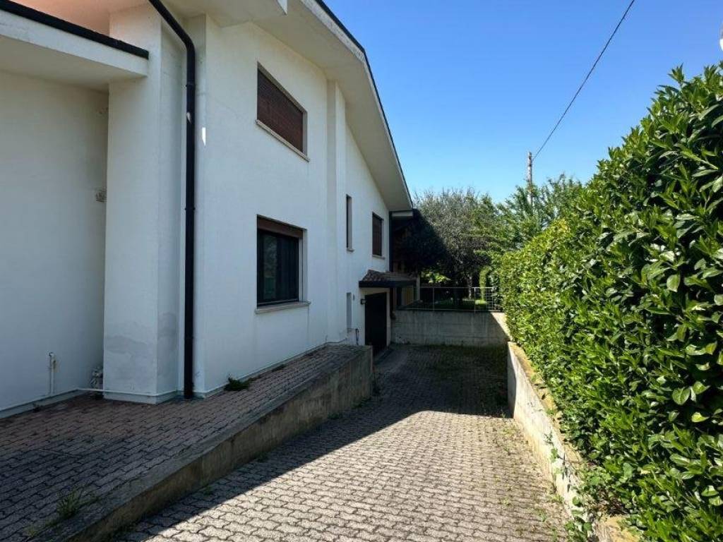 Villa a Selvazzano dentro in Via Santorre Santarosa - Foto 2