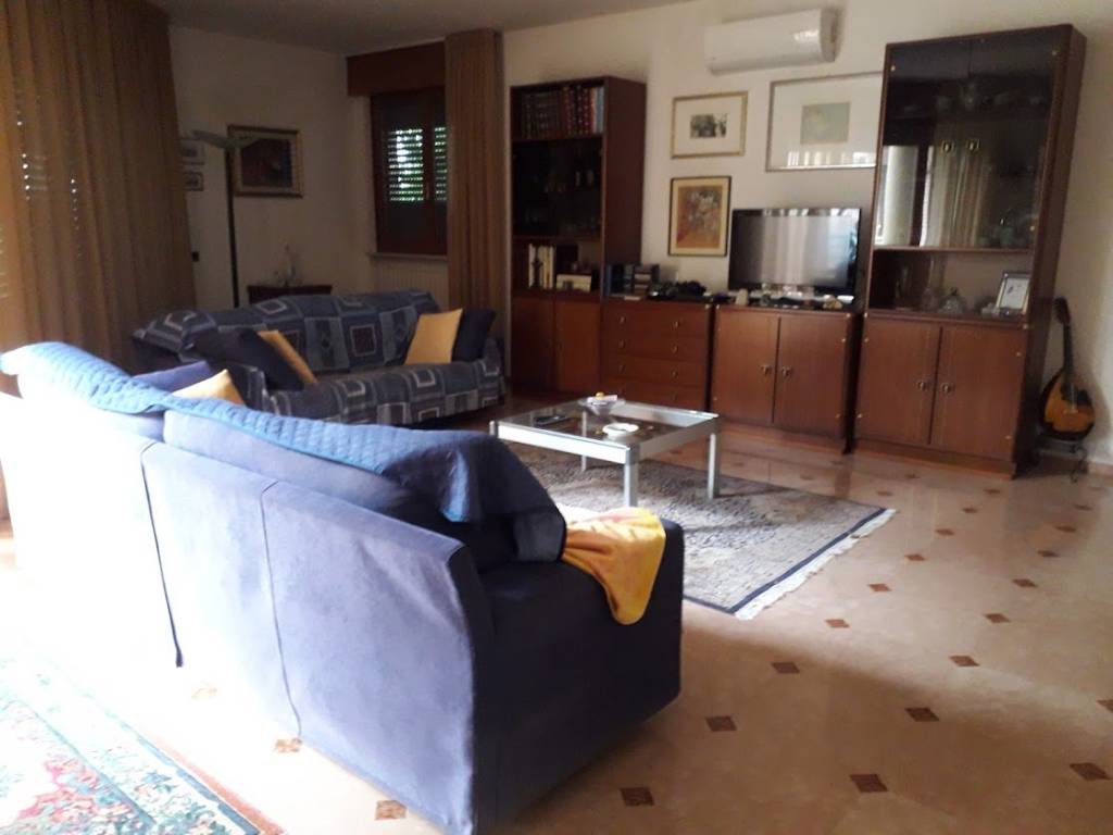 Villa a Pesaro in Via dell'Usignolo - Foto 4