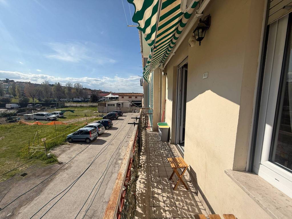 Appartamento a Montemarciano in Via Raffaello Sanzio - Foto 5