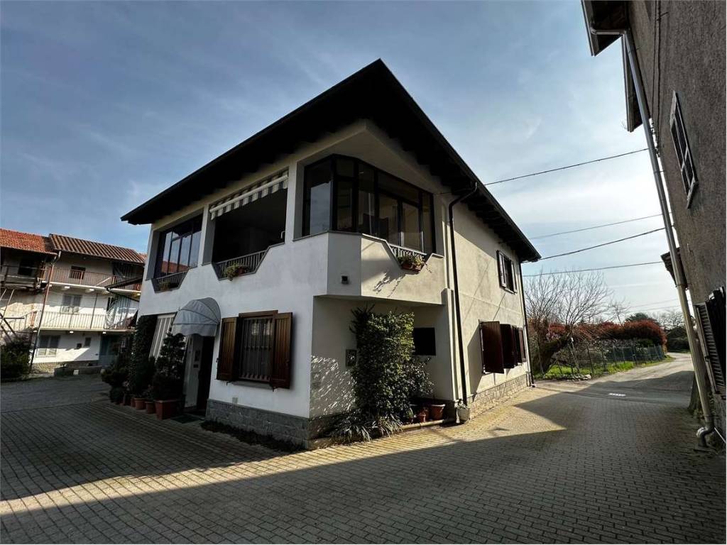 Casa indipendente a Fontaneto d'agogna - Foto 1