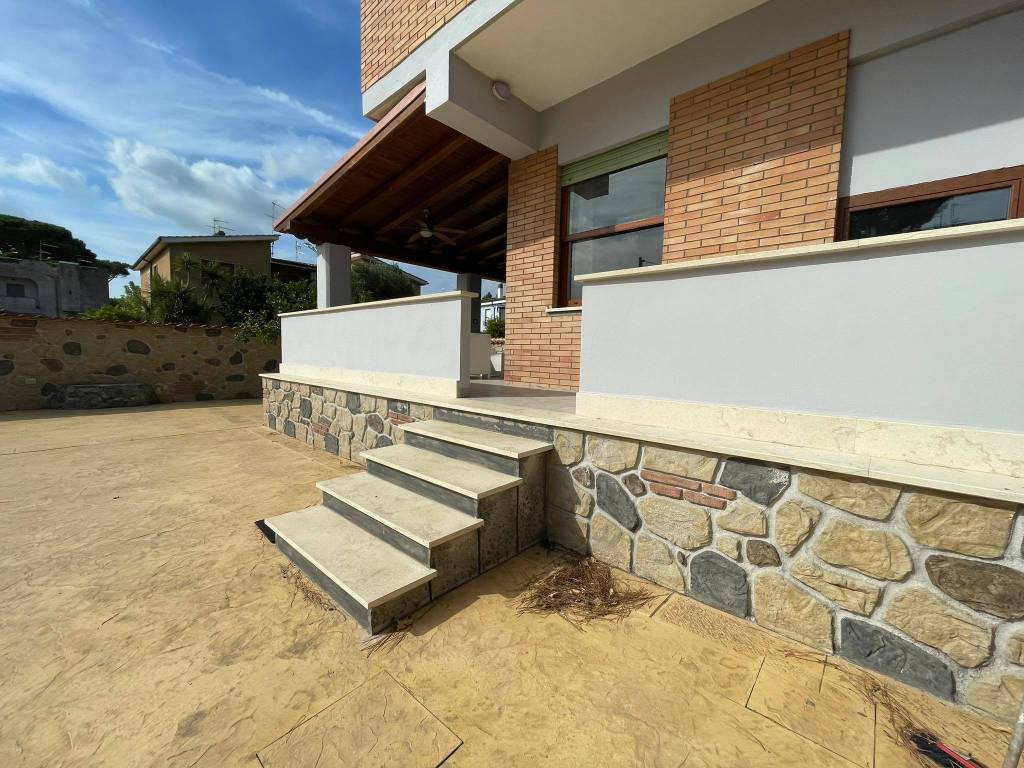Villa a Terracina in Via Virgilio, 19 - Foto 2