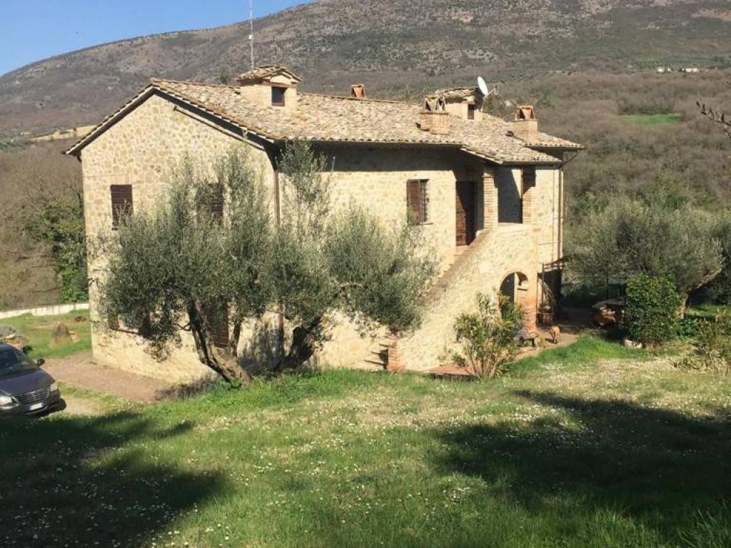 Rustico / casale a Perugia in Strada Cenerente Colle Umberto - Foto 5