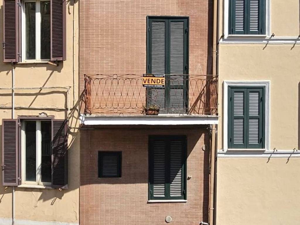 Casa indipendente a Frosinone in Via Camillo Benso di Cavour, 50 - Foto 2