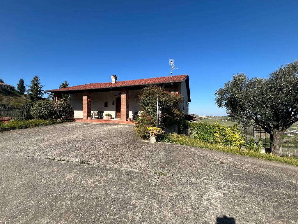 Villa a Canelli in Regione Aie - Foto 4