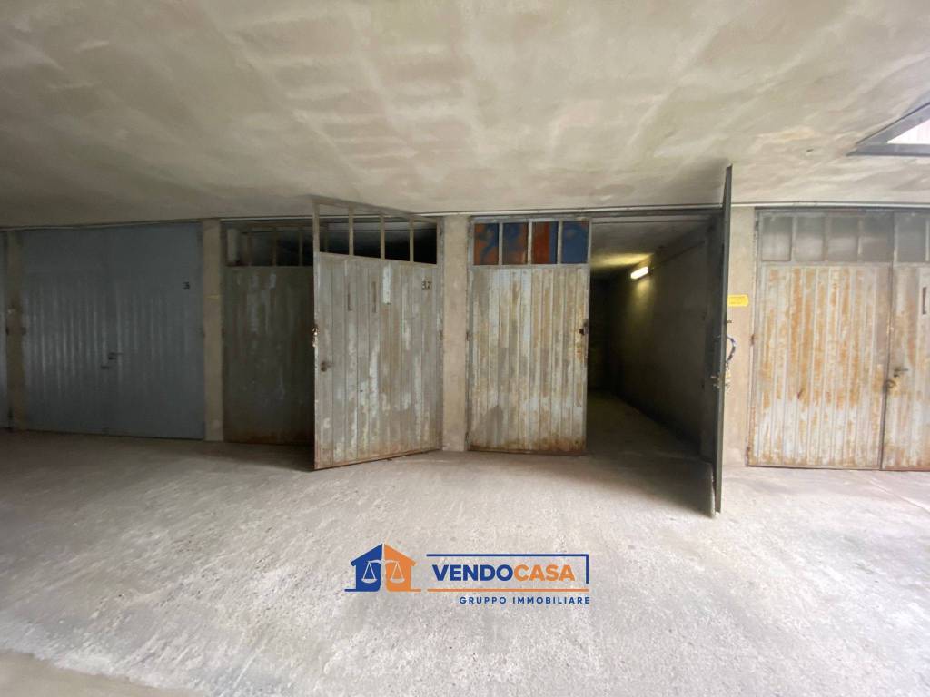 Box / garage a Alba in Corso Europa, 59 - Foto 3