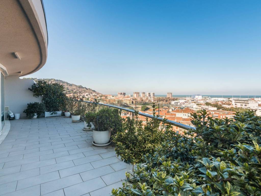 Attico / mansarda a Pesaro in Passaggio Fratelli Benelli, 14 - Foto 2