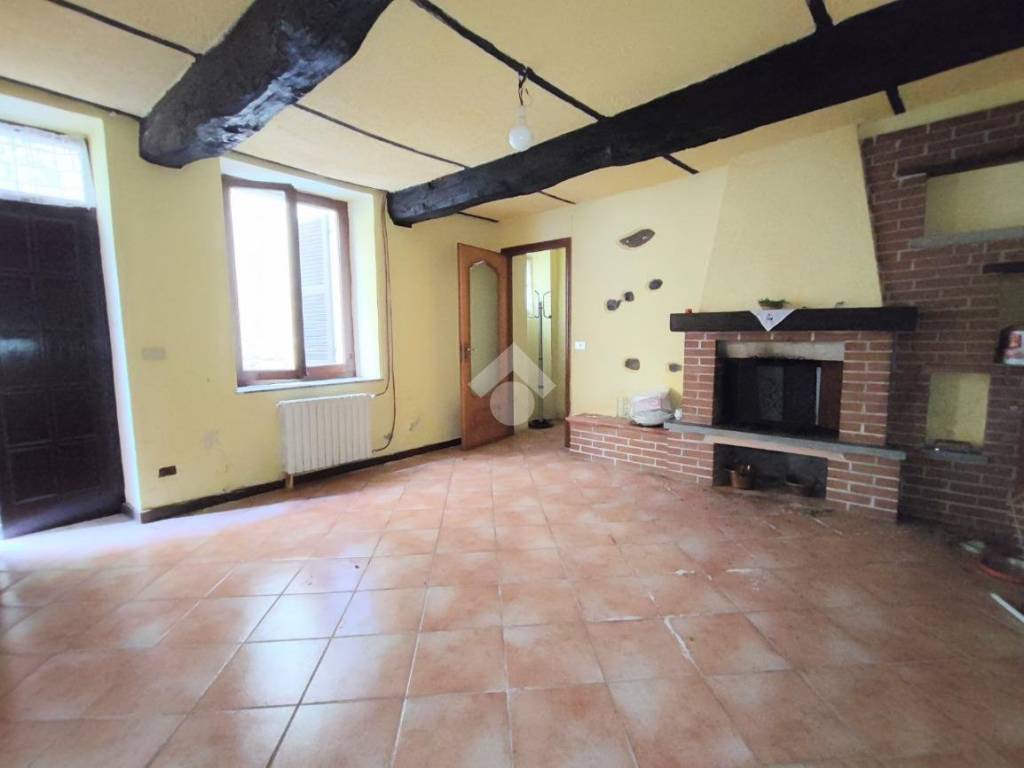 Casa indipendente a Carezzano in Vicolo Mandirola, 4 - Foto 1
