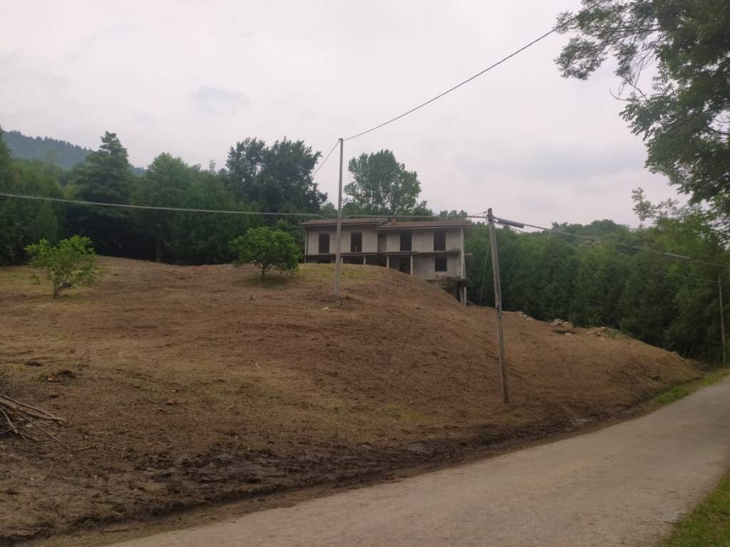 Villa a Bagnolo piemonte in Via Resiassa, 6 - Foto 3