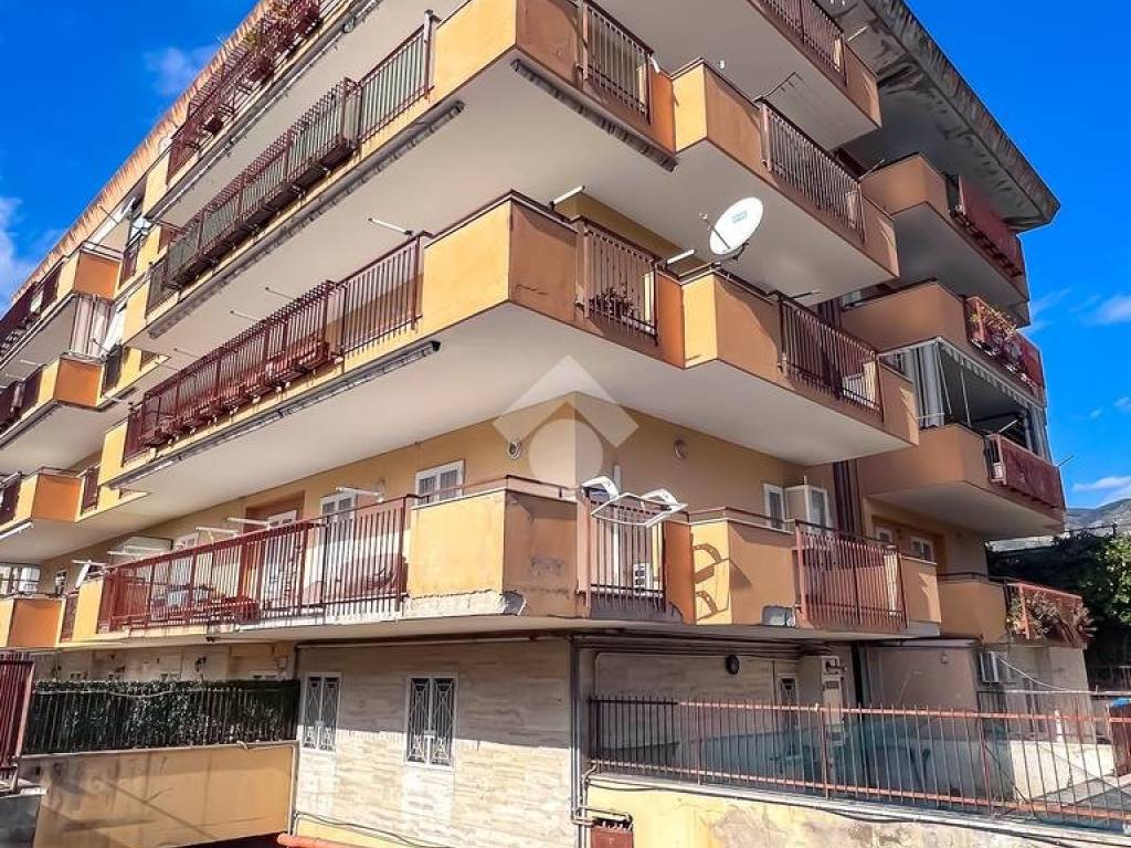 Appartamento a Formia in Via Quinto Aurelio Simmaco, 39 - Foto 4