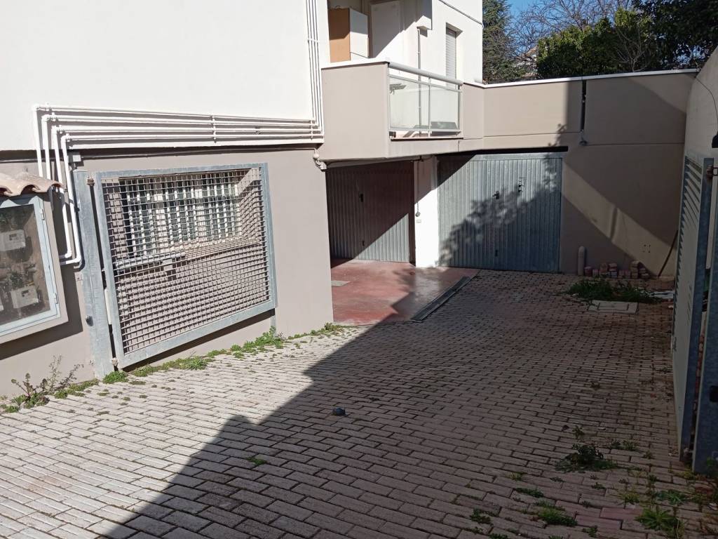 Box / garage a San salvo in via pier luigi nervi, snc - Foto 3