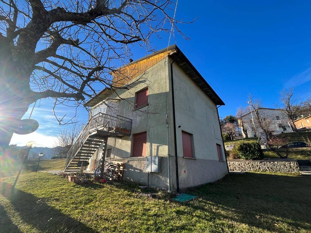 Casa indipendente a Lizzano in belvedere in Via Direttissima, 4 - Foto 3