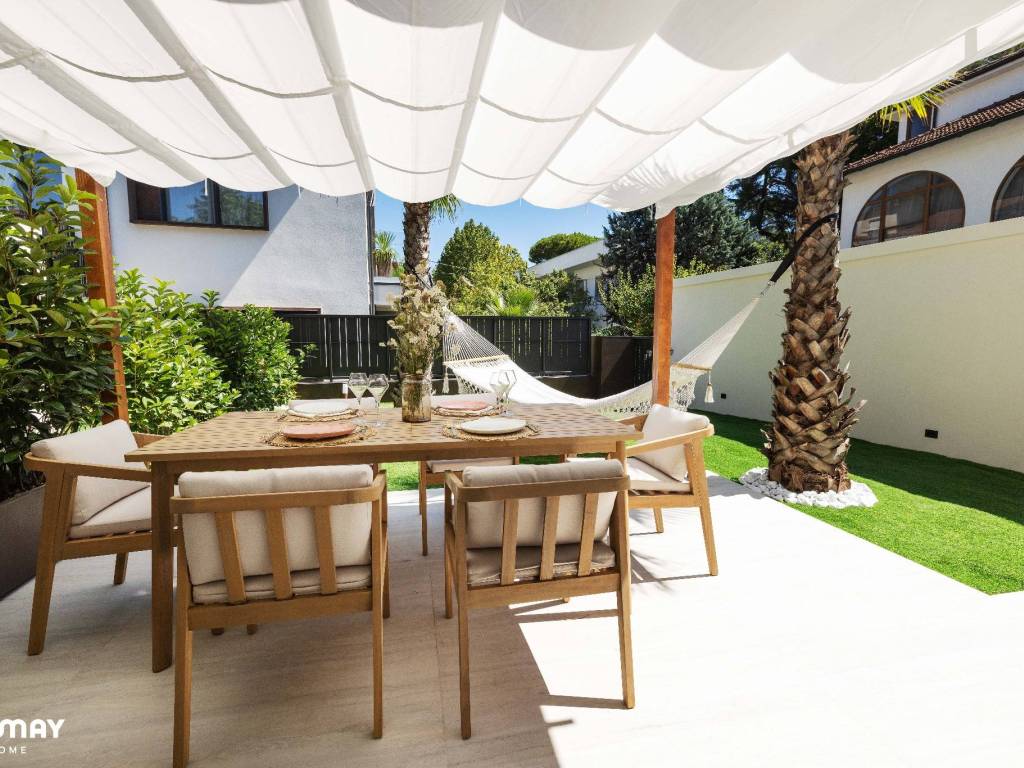 Casa indipendente a Riccione in Viale Fabio Filzi, 11 - Foto 2