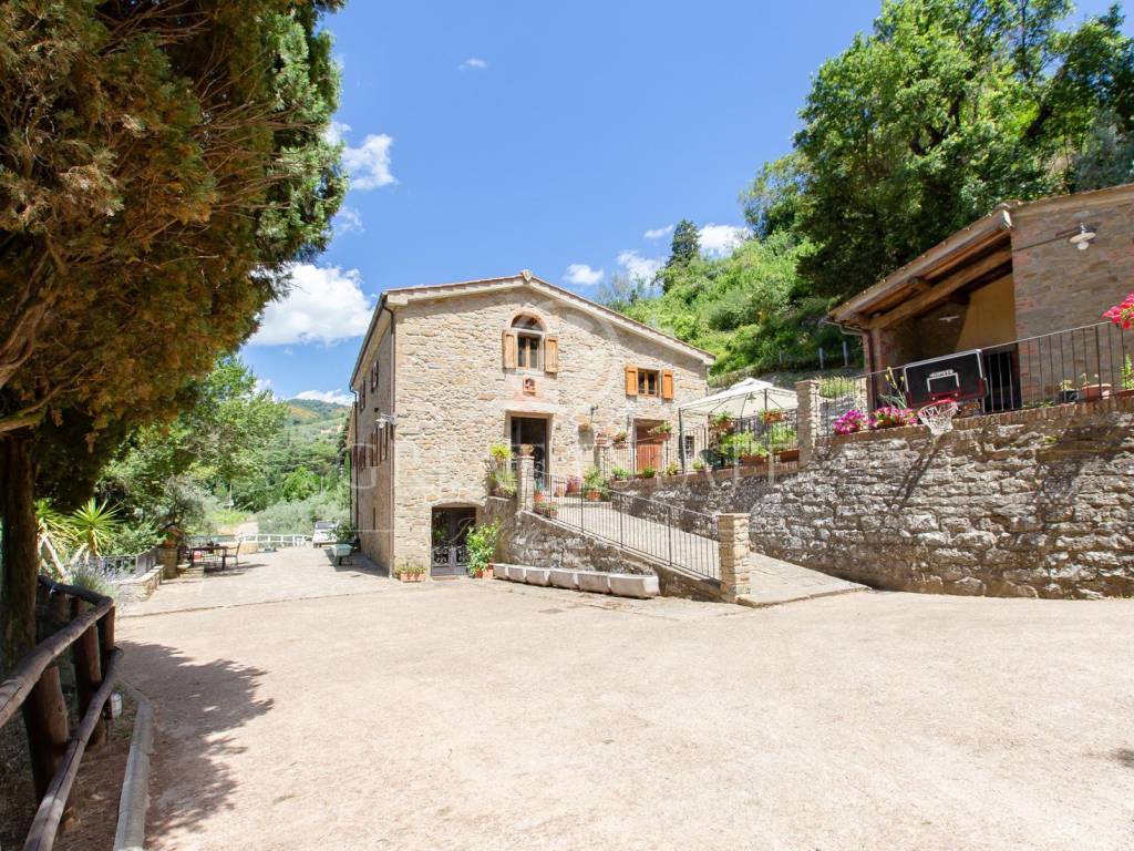 Rustico / casale a Loro ciuffenna in Via d'Oliveto - Foto 3