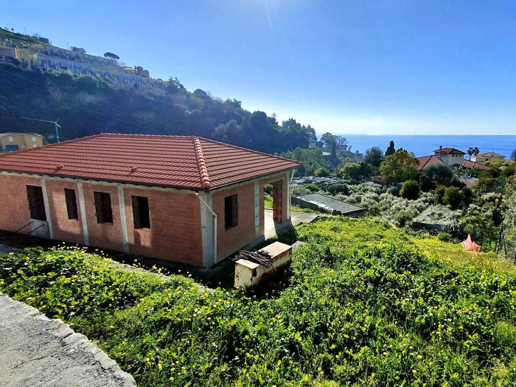 Villa a Ospedaletti in Strada Vallegrande - Foto 2