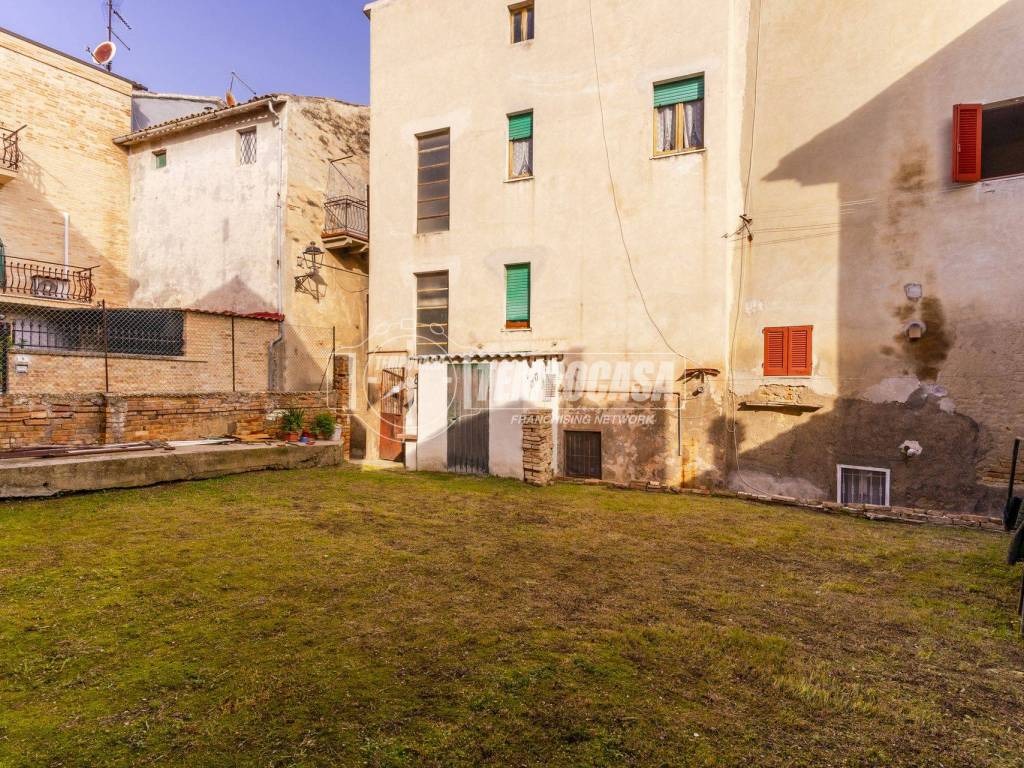 Casa indipendente a Civitanova marche in Via Tito Minniti - Foto 3