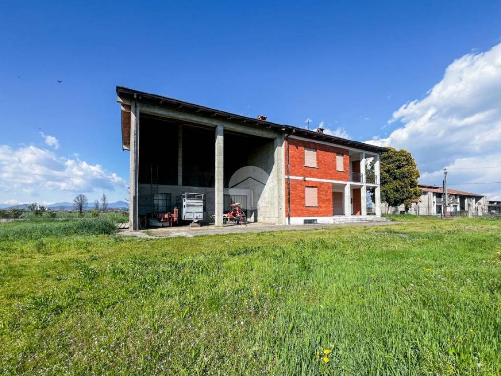 Casa indipendente a Castrezzato in Via Monticelle - Foto 4
