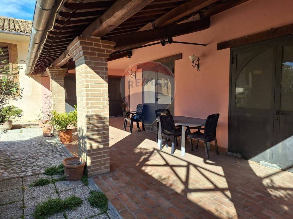 Casa indipendente a Trevi in Località Agozzi - Foto 5