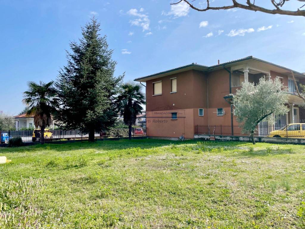 Terreno a Corte franca in Via Villa, 1 - Foto 2