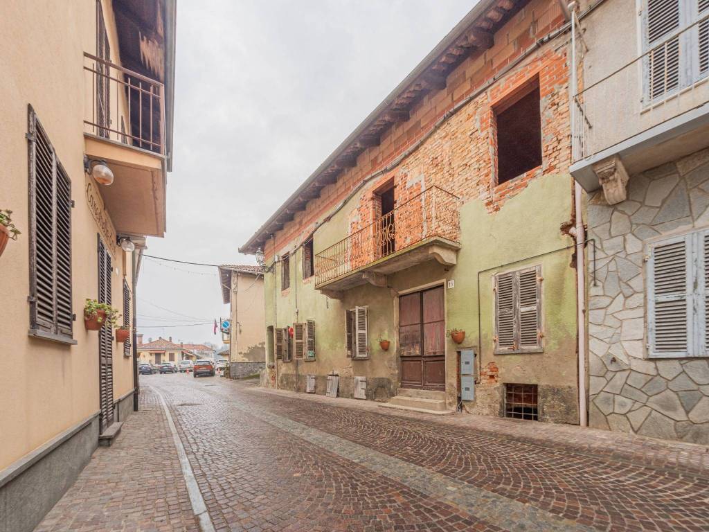 Casa indipendente a Cinaglio in Via Umberto I, 17 - Foto 2