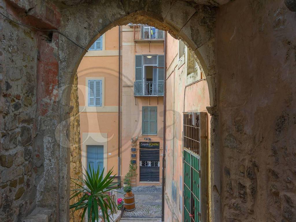 Appartamento a Terracina in Via Mura San Paolo, 7 - Foto 4