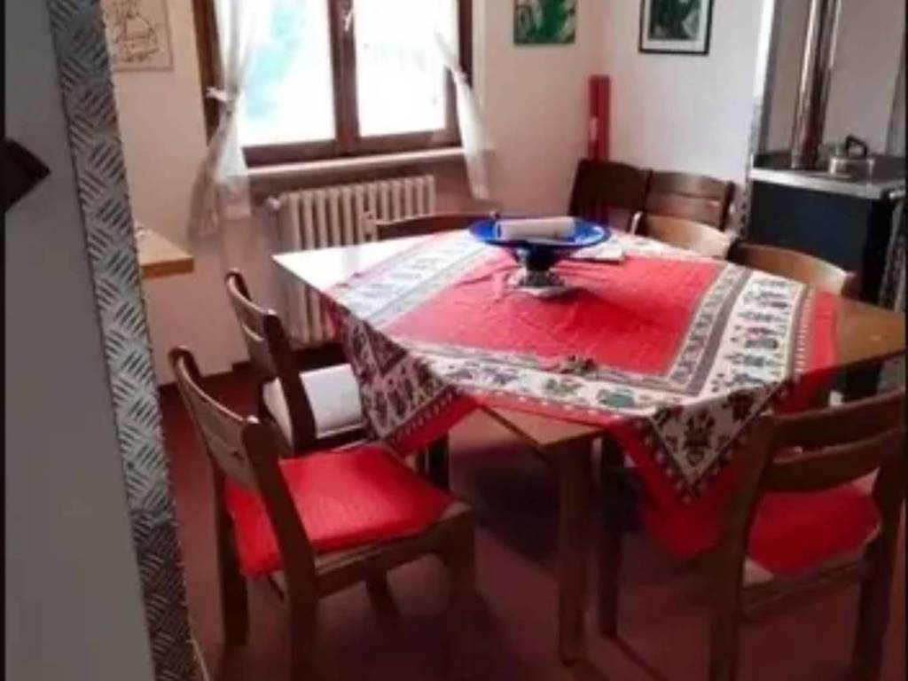 Appartamento a Brentonico in Piazza Grande - Foto 2