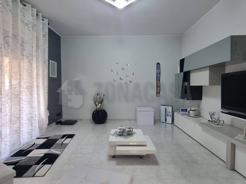 Appartamento a Gallarate in Via Amatore Sciesa - Foto 3