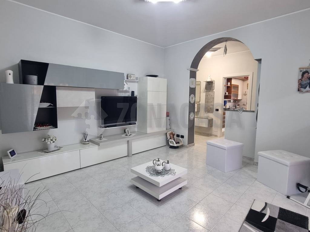 Appartamento a Gallarate in Via Amatore Sciesa - Foto 4