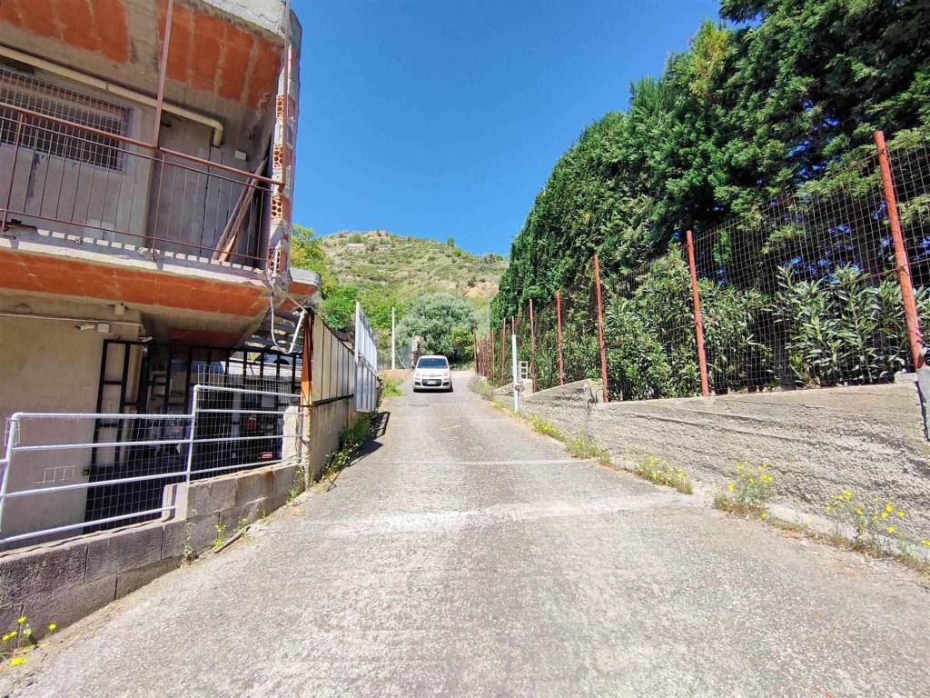 Immobile a Roccalumera in Strada provinciale 25bis - Foto 3