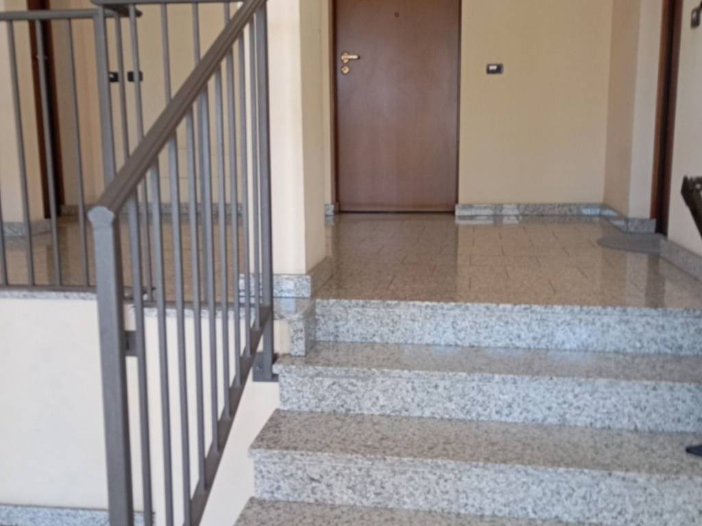 Appartamento a Trecate in Via Massimo d'Azeglio - Foto 3