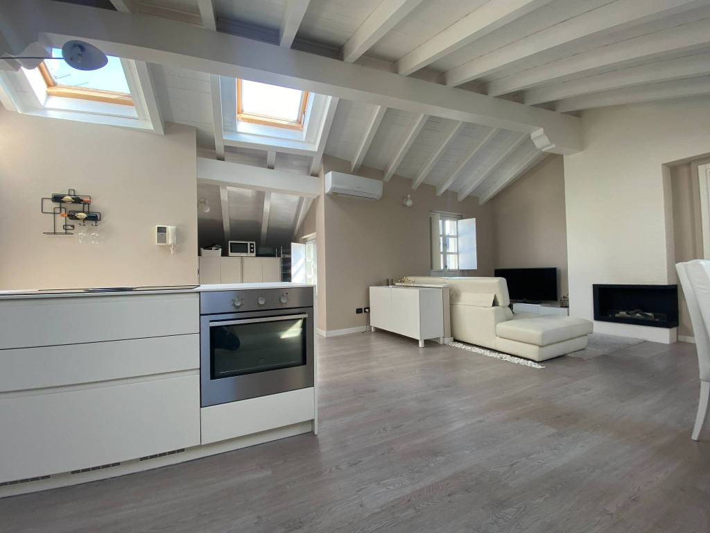 Appartamento a Cameri in Piazza Dante Alighieri - Foto 2